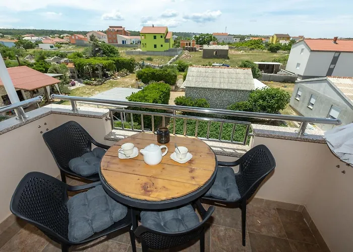 Apartments With Parking Space Razanac, Zadar - 5885 Апартаменты